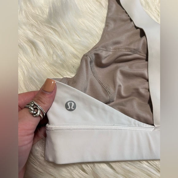 Lululemon Fast Free Nulux Snow White Bra - Picture 3 of 4